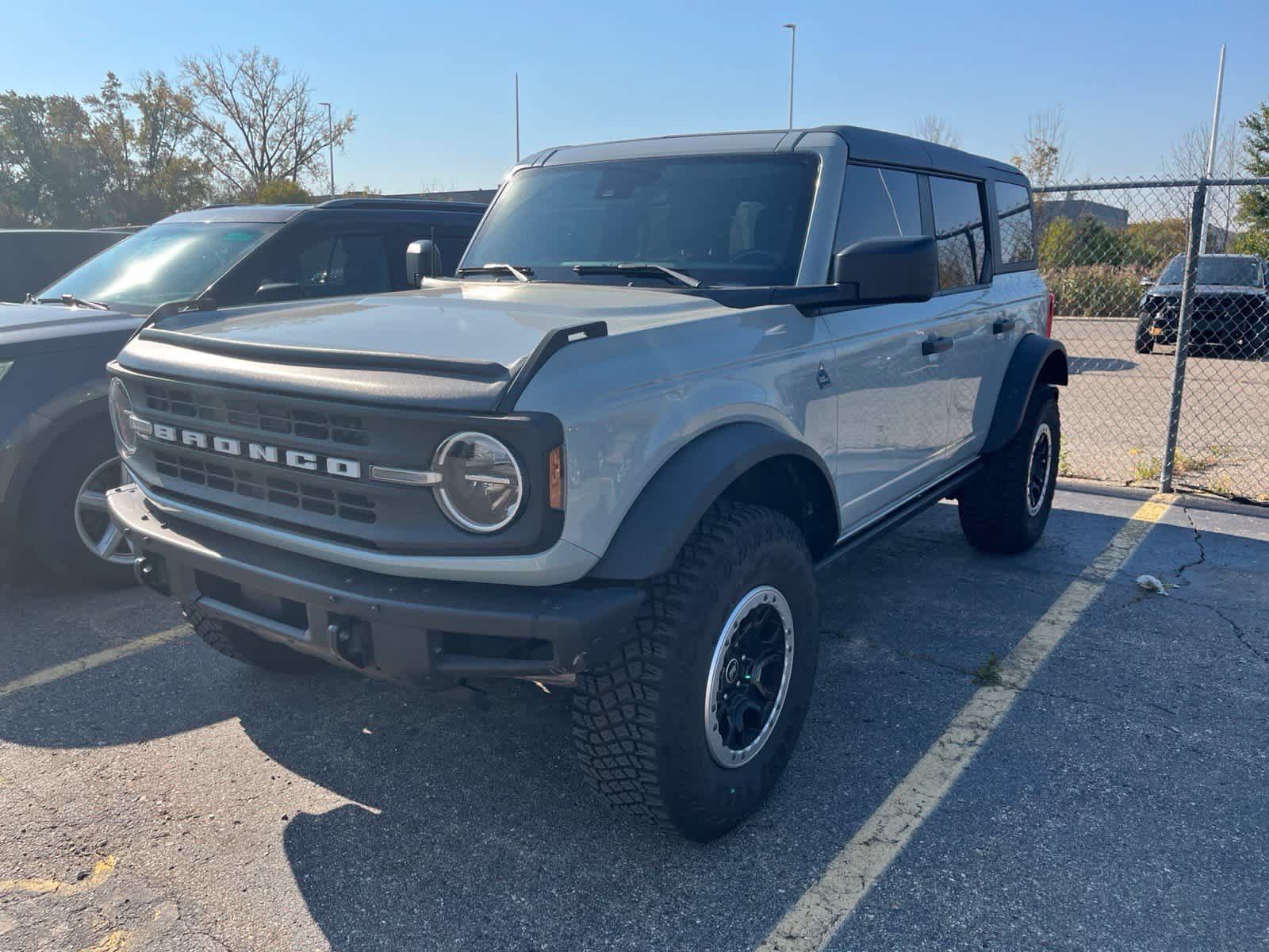 Used 2022 Ford Bronco Black Diamond w/ Sasquatch Package AWD/4WD image 1