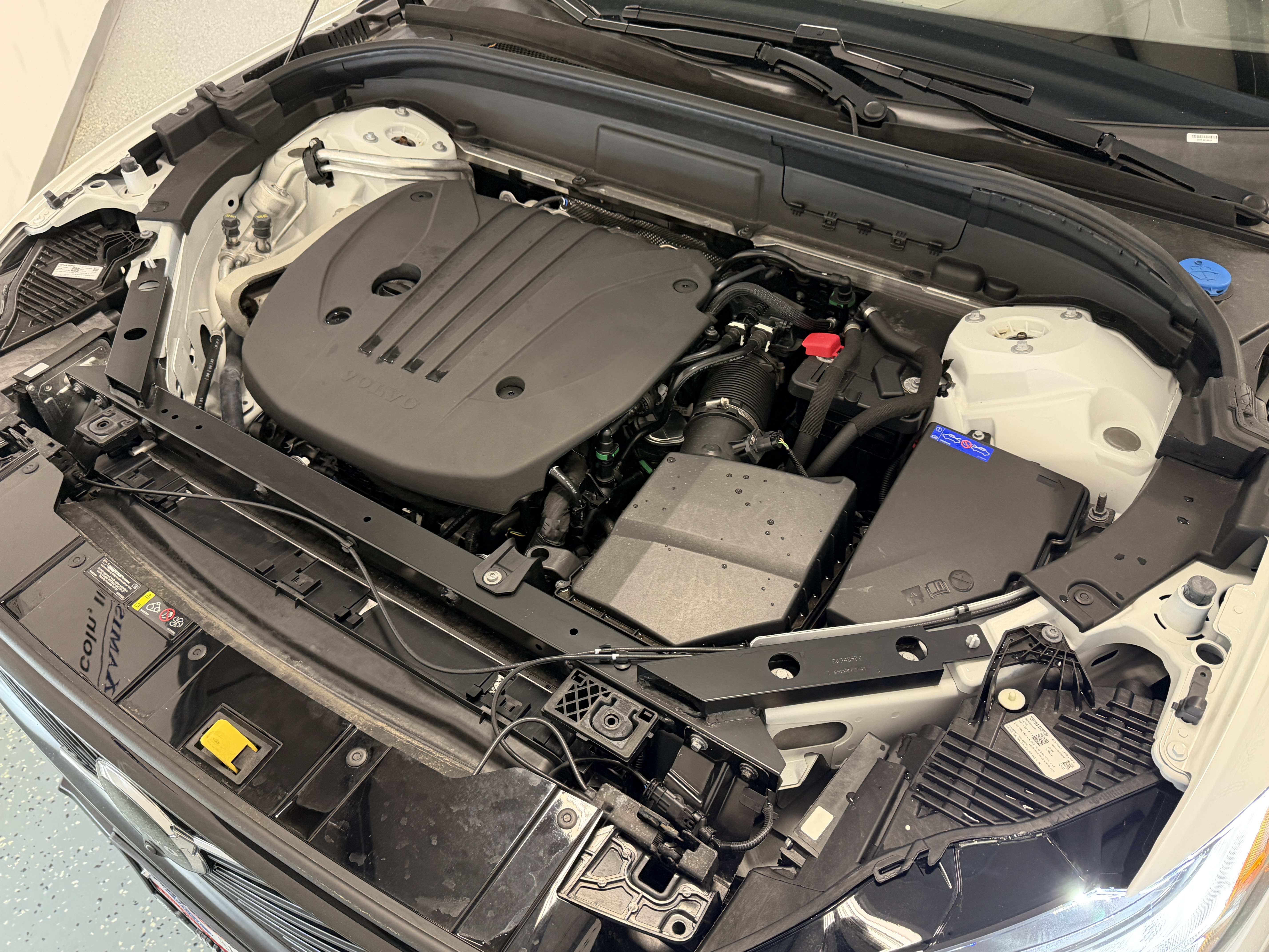 Used 2026 Volvo XC60 B5 Plus AWD/4WD image 30