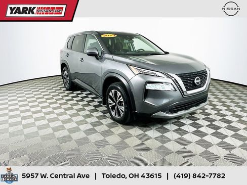 Certified 2023 Nissan Rogue SV FWD image 1
