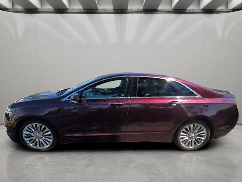 Used 2013 Lincoln MKZ FWD image 3