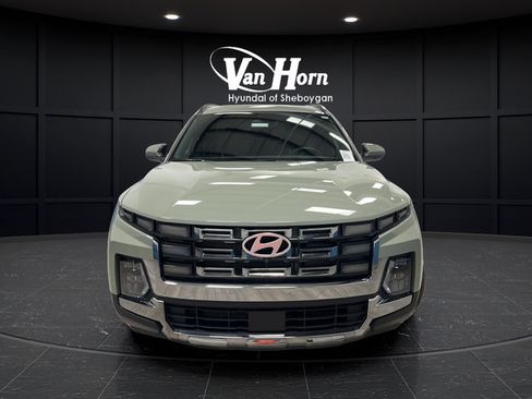 Used 2025 Hyundai Santa Cruz Limited AWD/4WD image 2