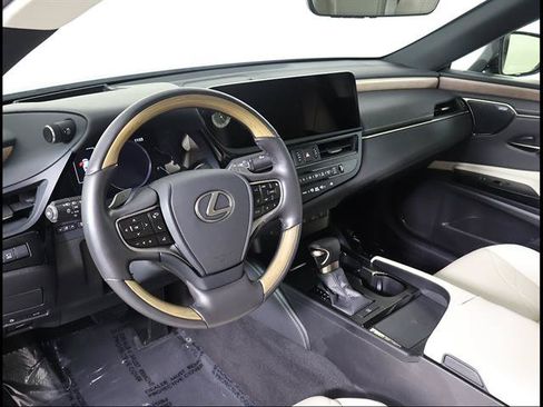 Certified 2024 Lexus ES 350 Ultra Luxury w/ Accessory Package (Z1) FWD image 6