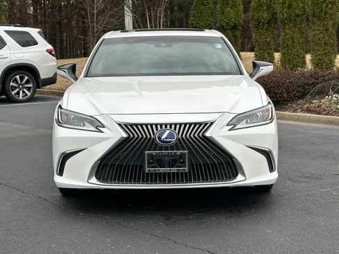Used 2020 Lexus ES 300h w/ Premium Package image 3