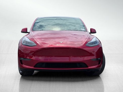 Used 2024 Tesla Model Y Long Range AWD/4WD image 2