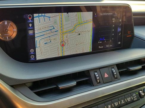 Used 2019 Lexus ES 350 w/ Luxury Package image 44