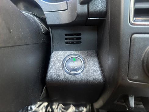 Used 2018 Ford Expedition Limited w/ Equipment Group 301A image 29