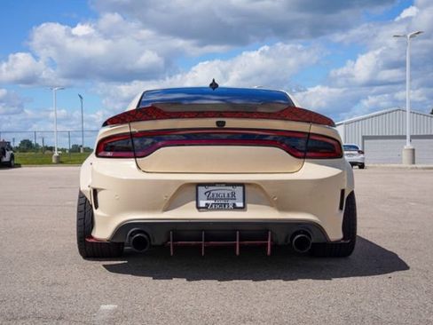 Used 2016 Dodge Charger SRT Hellcat w/ Harman/Kardon Audio Group RWD image 6