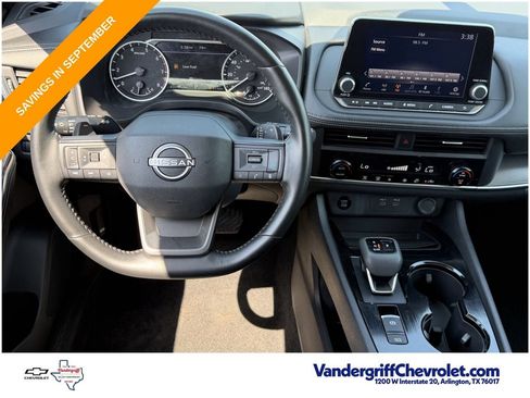 Used 2025 Nissan Rogue SV FWD image 12