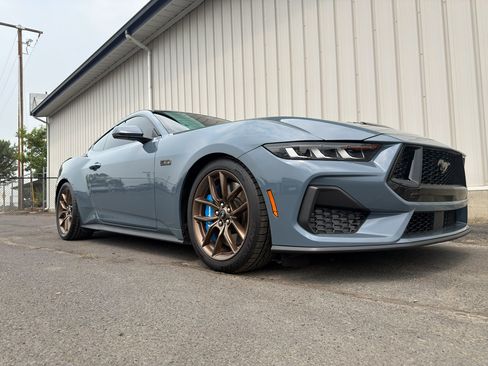 Used 2024 Ford Mustang GT Premium RWD image 37