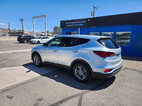 Used 2018 Hyundai Santa Fe Sport image 4