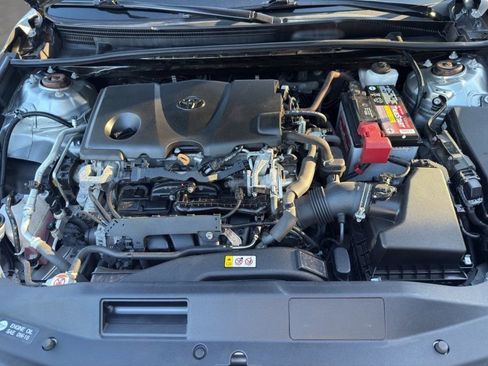 Used 2020 Toyota Camry LE image 20