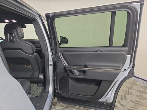Used 2024 Rivian R1S Adventure AWD/4WD image 19