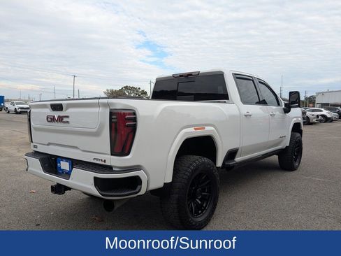 Used 2024 GMC Sierra 2500 AT4 w/ AT4 Premium Plus Package image 4