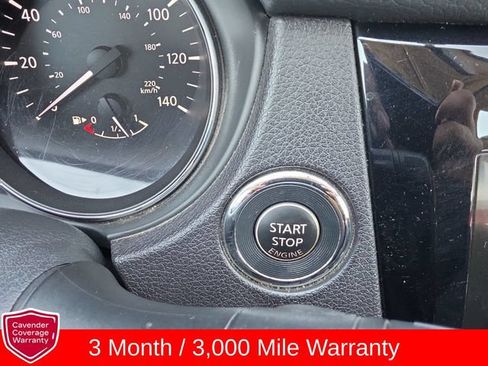 Used 2015 Nissan Rogue SV w/ SV Moonroof Package AWD/4WD image 28