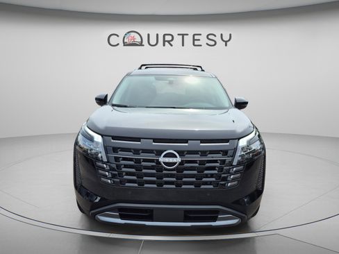 New 2026 Nissan Pathfinder SL FWD image 10