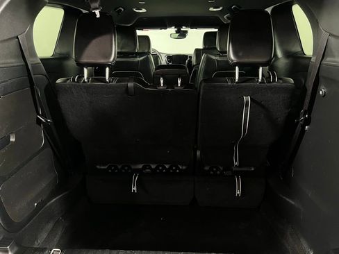 Certified 2024 Chrysler Pacifica Limited image 29