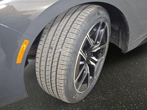 Certified 2023 BMW 740i 740i w/ Parking Assistance Package image 34