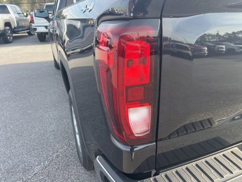 New 2026 GMC Sierra 1500 SLE w/ Preferred Package image 8