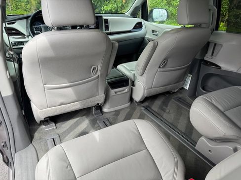 Used 2015 Toyota Sienna XLE w/ XLE Navigation Package AWD/4WD image 14