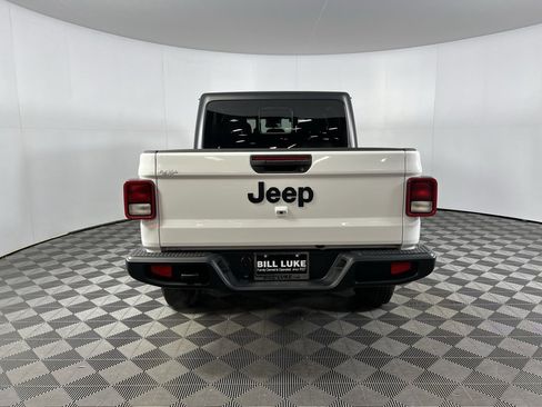 Certified 2024 Jeep Gladiator Sport image 7