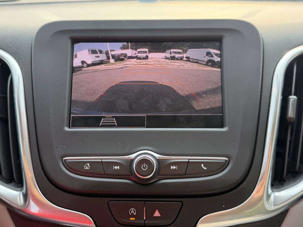 Used 2024 Chevrolet Equinox LS FWD image 28