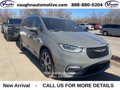 Used 2023 Chrysler Pacifica Pinnacle w/ Trailer Tow Group