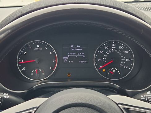 Used 2021 Kia Seltos S FWD image 19