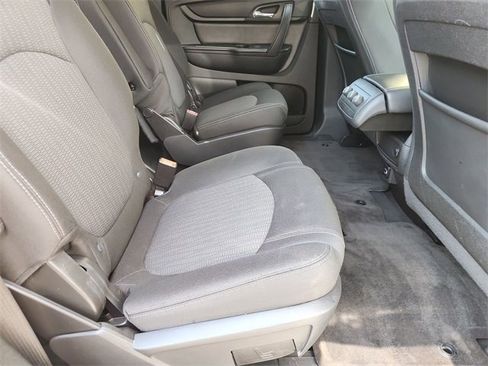 Used 2017 Chevrolet Traverse LT image 24