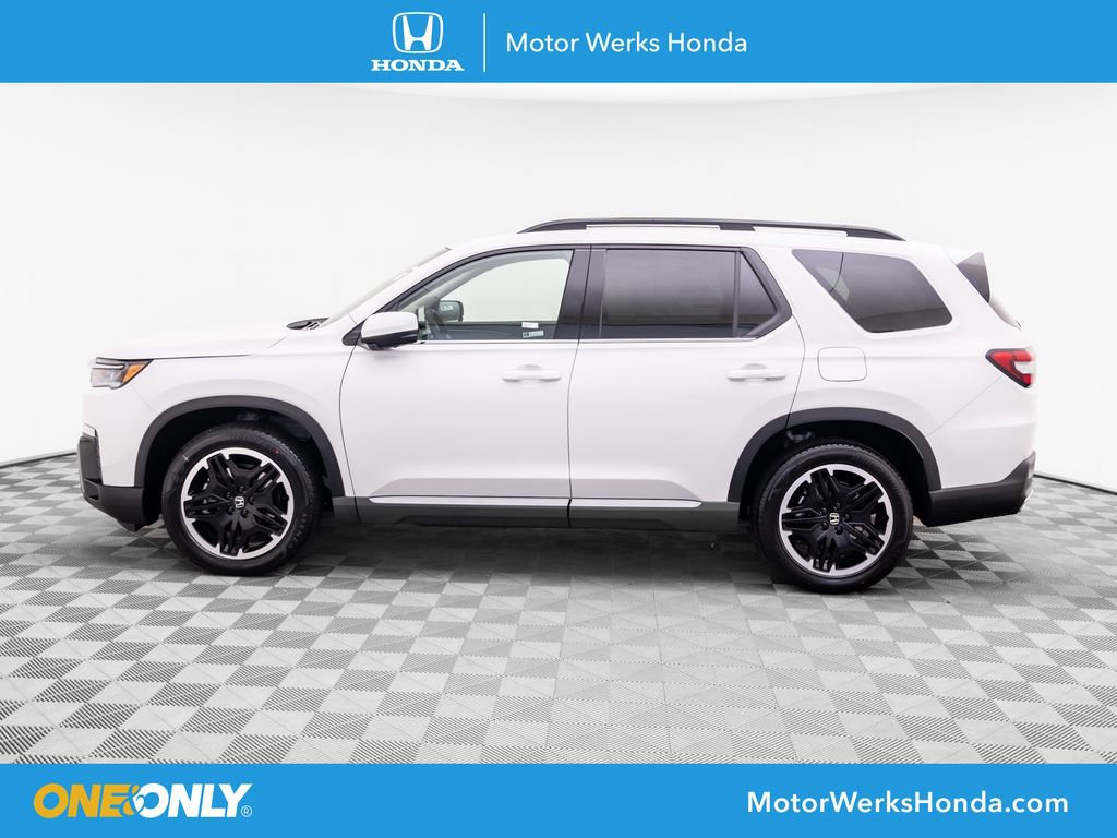 New 2026 Honda Pilot Touring image 2