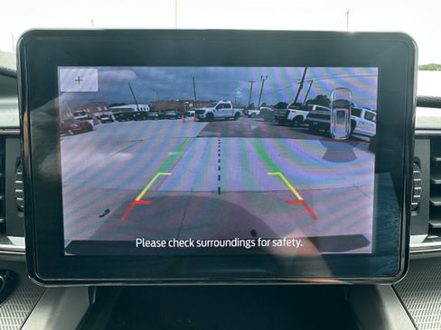 Used 2023 Ford Explorer XLT w/ Equipment Group 202A AWD/4WD image 16