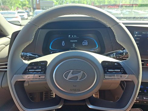 New 2026 Hyundai Elantra SEL Sport FWD image 10
