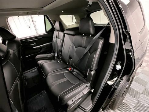 Used 2025 Honda Pilot Touring image 25