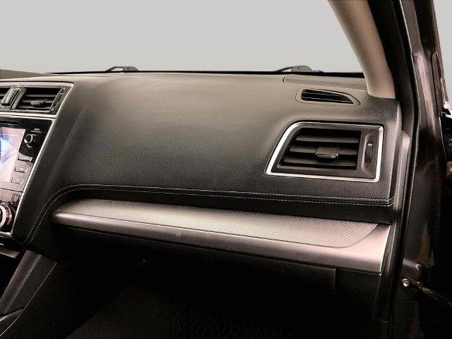 Used 2018 Subaru Outback 2.5i Premium AWD/4WD image 16