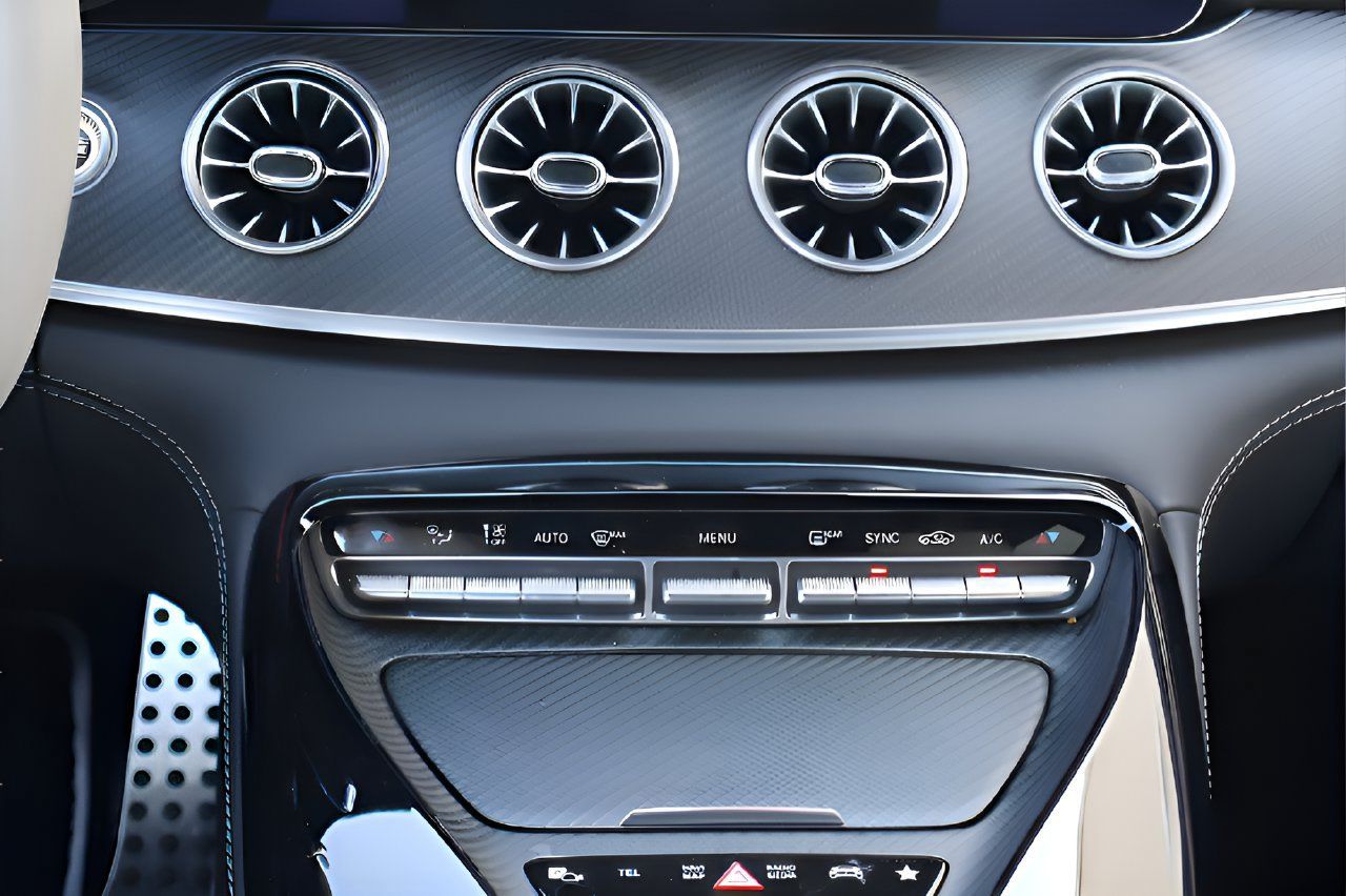 Used 2024 Mercedes-Benz AMG GT 63 image 17