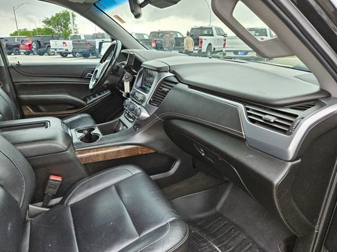 Used 2018 Chevrolet Suburban LT AWD/4WD image 33