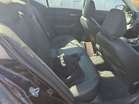 Used 2022 Nissan Altima 2.5 SR image 11