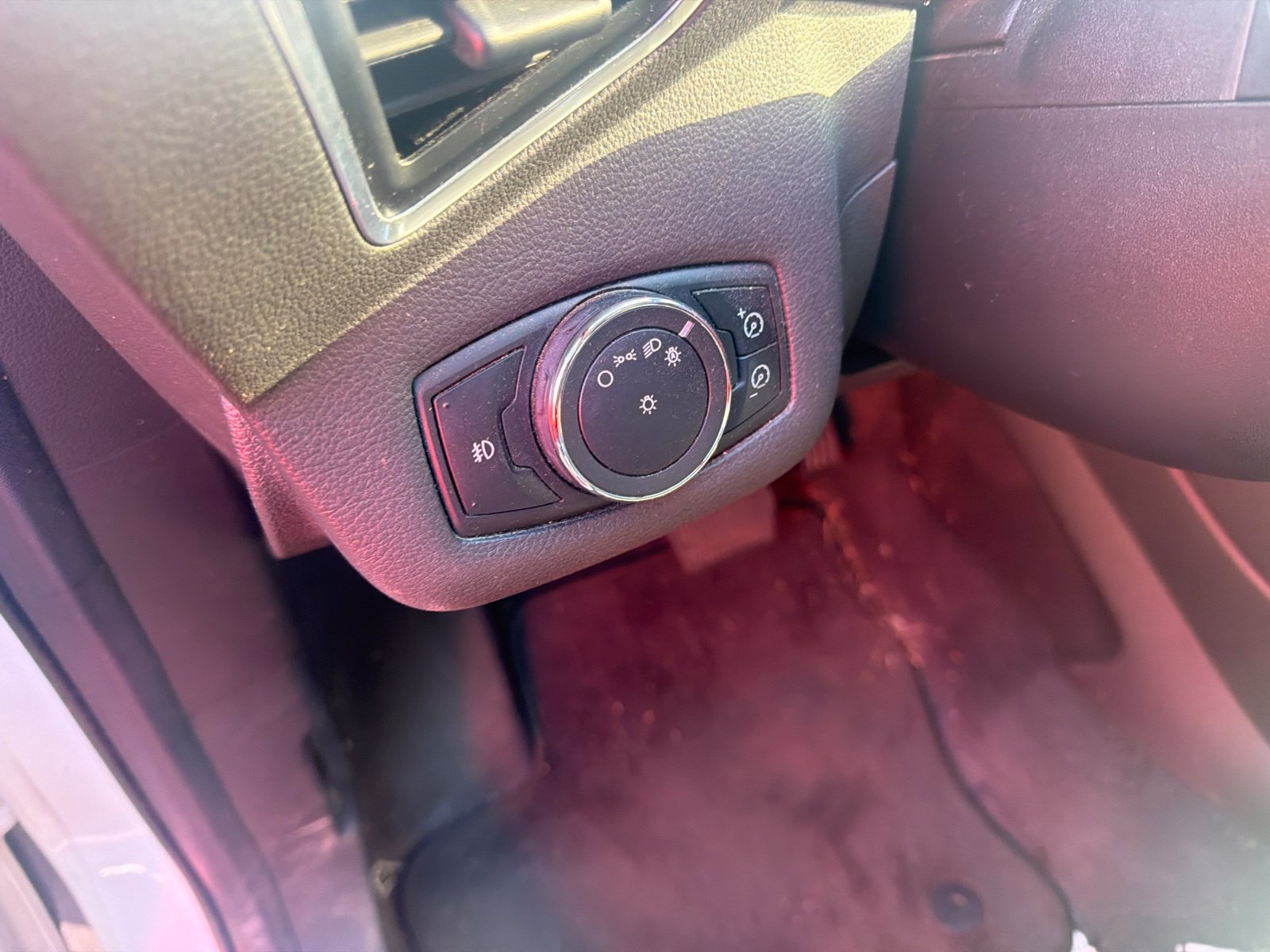 Used 2013 Ford Escape Titanium w/ Parking Technology Pkg FWD image 22