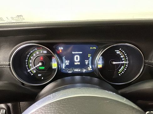 Used 2023 Jeep Wrangler Unlimited Sahara AWD/4WD image 20