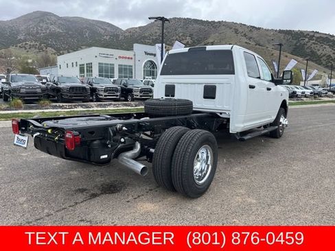 New 2026 RAM 3500 Tradesman w/ Chrome Appearance Group A AWD/4WD image 3