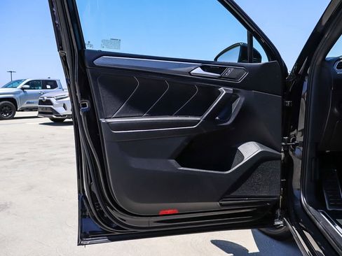 Certified 2023 Volkswagen Tiguan SE R-Line FWD image 19