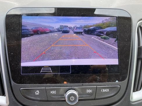 Used 2023 Chevrolet Malibu LS FWD image 21