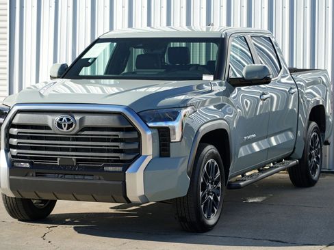 Used 2025 Toyota Tundra Limited image 50