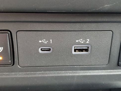 Used 2025 Nissan Frontier SL image 30