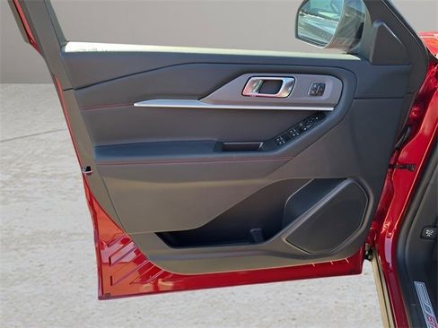 New 2026 Ford Explorer ST-Line w/ ST-Line Street Pack image 6