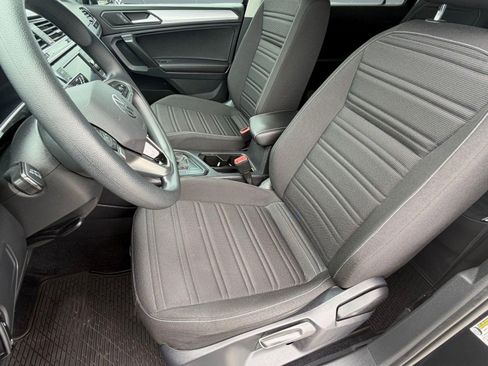 Used 2022 Volkswagen Tiguan S FWD image 5