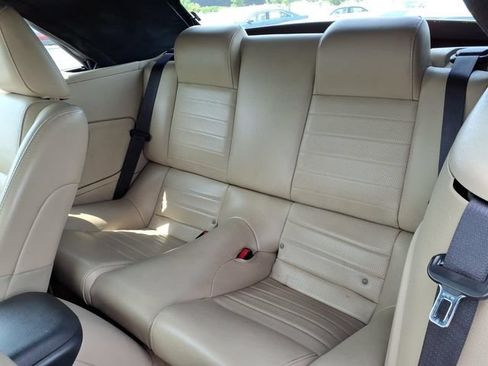 Used 2007 Ford Mustang GT RWD image 8