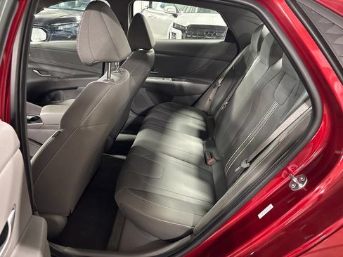 Certified 2025 Hyundai Elantra Sport FWD image 27