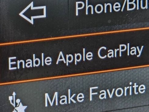 Used 2020 Jeep Wrangler Unlimited Sahara image 10