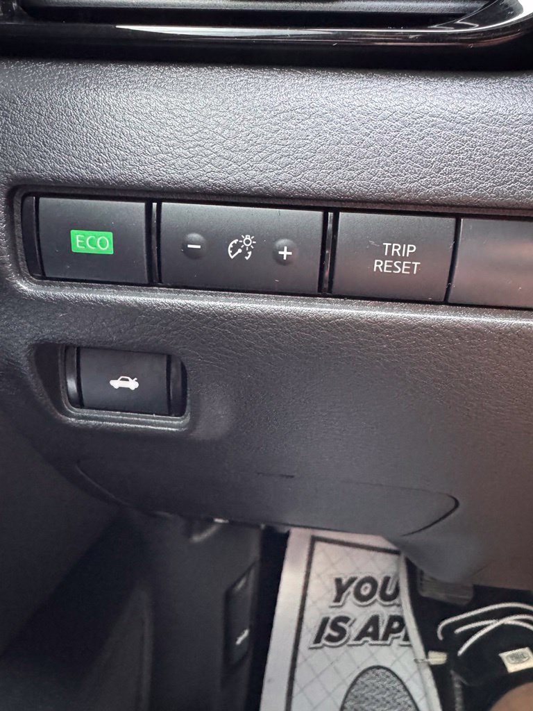 Used 2024 Nissan Sentra SR w/ SR Premium Package FWD image 22
