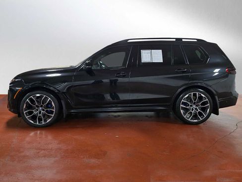 Used 2023 BMW X7 M60i w/ Climate Comfort Package image 6